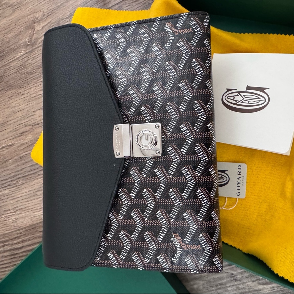 Authentic Goyard Black Chypre WOC - Picture 5 of 16